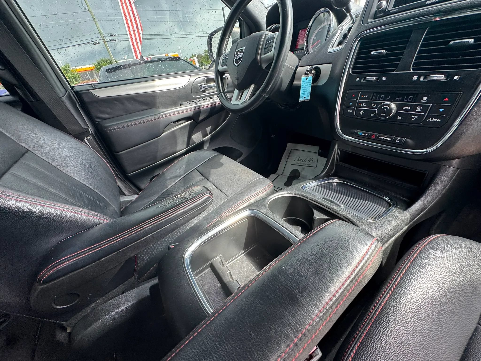 Used 2018 Dodge Grand Caravan GT FWD image 31