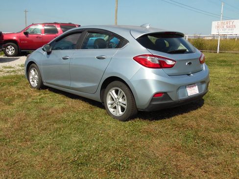Used 2018 Chevrolet Cruze LT w/ Leather Package image 5