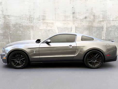 Used 2011 Ford Mustang Shelby GT500 w/ SVT Performance Pkg image 5