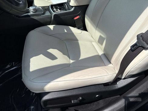 Used 2021 Chrysler 300 Touring L RWD image 30