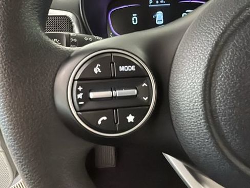 Used 2023 Kia Soul LX w/ Option Group 015 FWD image 15