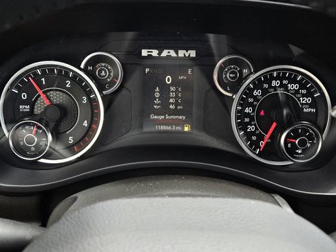 Used 2024 RAM 3500 Big Horn AWD/4WD image 13
