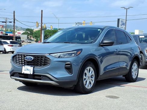 Certified 2023 Ford Escape Active FWD image 9