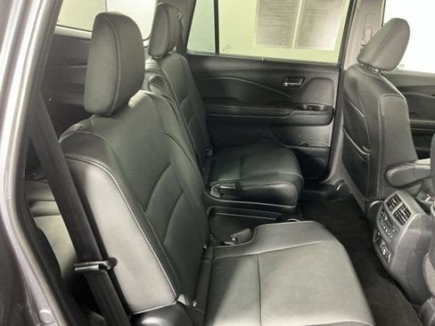 Used 2022 Honda Pilot Elite image 12