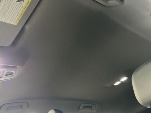 Used 2025 Audi Q6 e-tron Premium w/ Convenience Package image 16