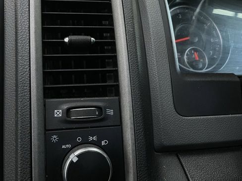 Used 2018 RAM 1500 4x4 Crew Cab w/ Protection Group image 17