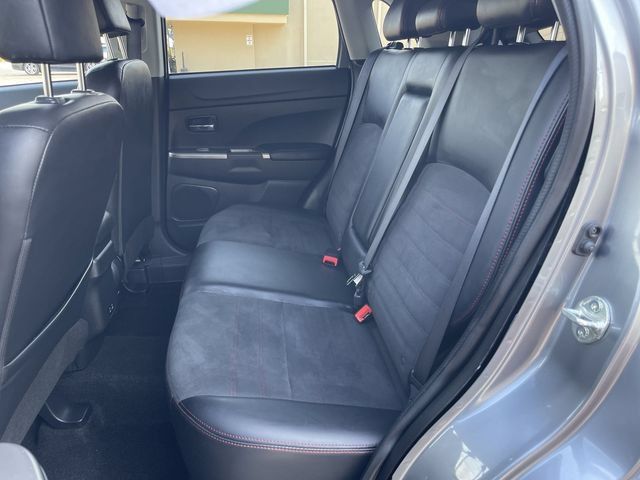 Used 2025 Mitsubishi Outlander Sport SE AWD/4WD image 13