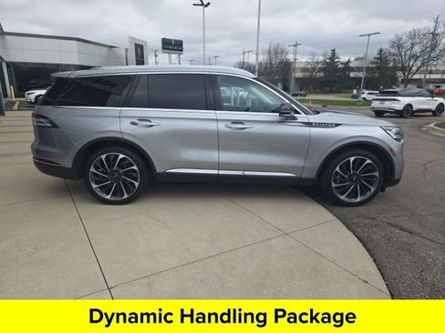 Used 2023 Lincoln Aviator Reserve w/ Equipment Group 201A AWD/4WD image 2