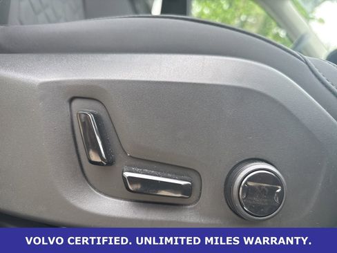 Certified 2025 Volvo XC90 B6 Plus AWD/4WD image 11