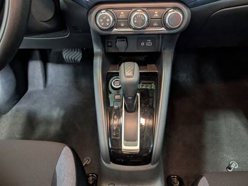 Used 2025 Nissan Versa SV image 21