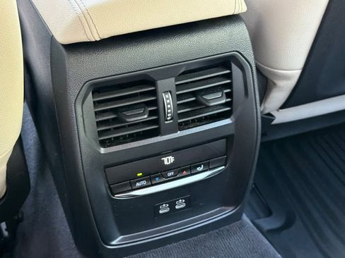 Used 2025 BMW i4 eDrive40 w/ M Sport Package image 16