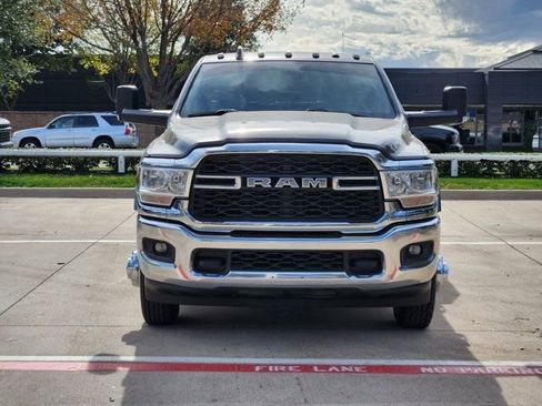 Used 2022 RAM 3500 Tradesman w/ Chrome Appearance Group image 10
