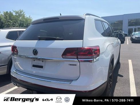 Used 2023 Volkswagen Atlas SE w/ Black Wheel Package AWD/4WD image 8