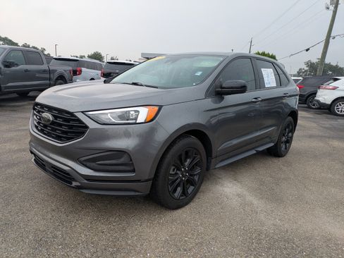 Certified 2022 Ford Edge SE w/ Black Appearance Package AWD/4WD image 8