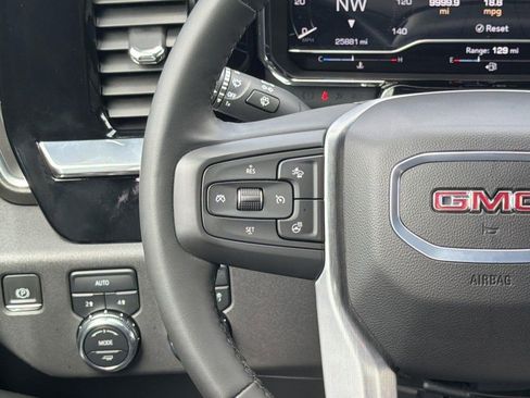Used 2024 GMC Sierra 1500 Elevation AWD/4WD image 8