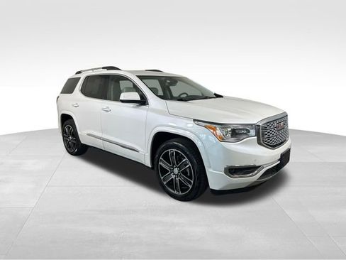 Used 2017 GMC Acadia Denali w/ Technology Package image 8