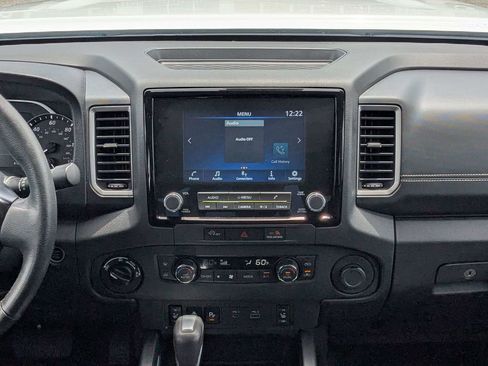 Used 2024 Nissan Frontier SV w/ SV Convenience Package AWD/4WD image 17