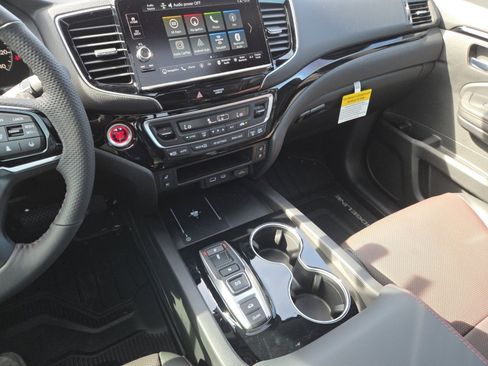 New 2026 Honda Ridgeline Black Edition image 32