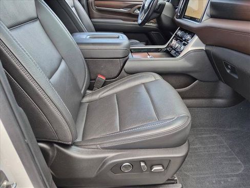 Used 2021 GMC Yukon Denali w/ Denali Ultimate Package AWD/4WD image 23