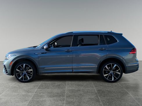 Used 2022 Volkswagen Tiguan SEL R-Line image 2