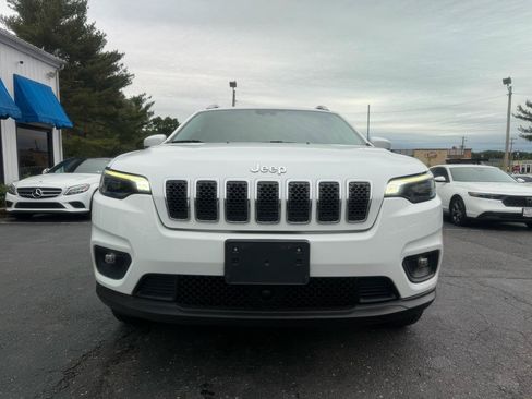 Used 2021 Jeep Cherokee Latitude Plus AWD/4WD image 2