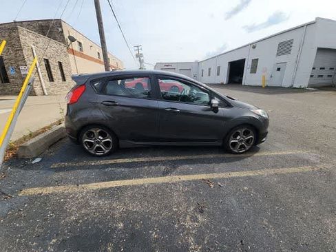 Used 2018 Ford Fiesta ST FWD image 13