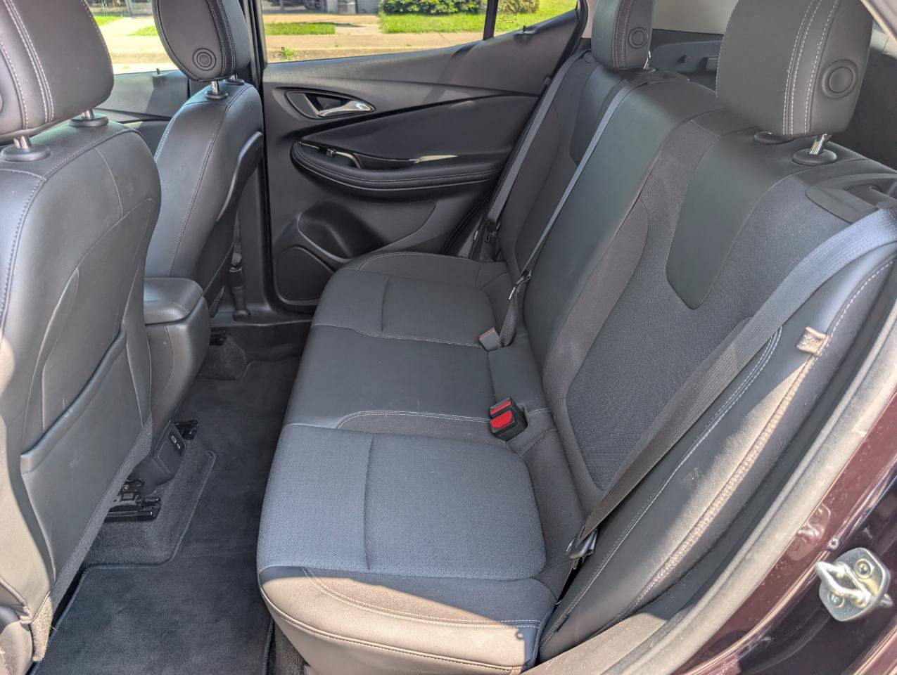 Used 2020 Buick Encore GX Preferred w/ Cold Weather Comfort Package FWD image 35