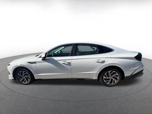 Used 2026 Hyundai Sonata Blue FWD image 4