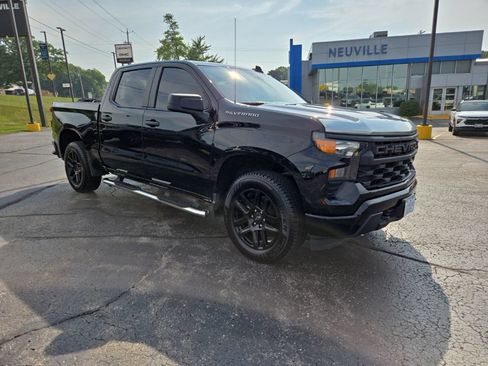 Certified 2022 Chevrolet Silverado 1500 Custom AWD/4WD image 2