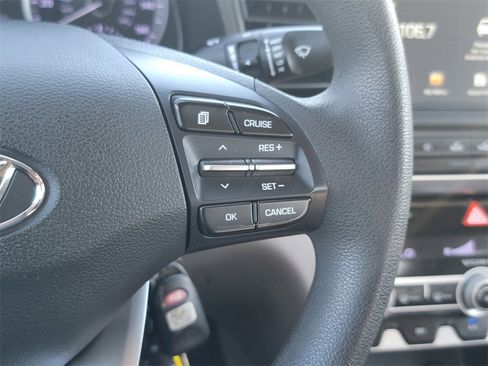 Used 2020 Hyundai Elantra SEL image 32