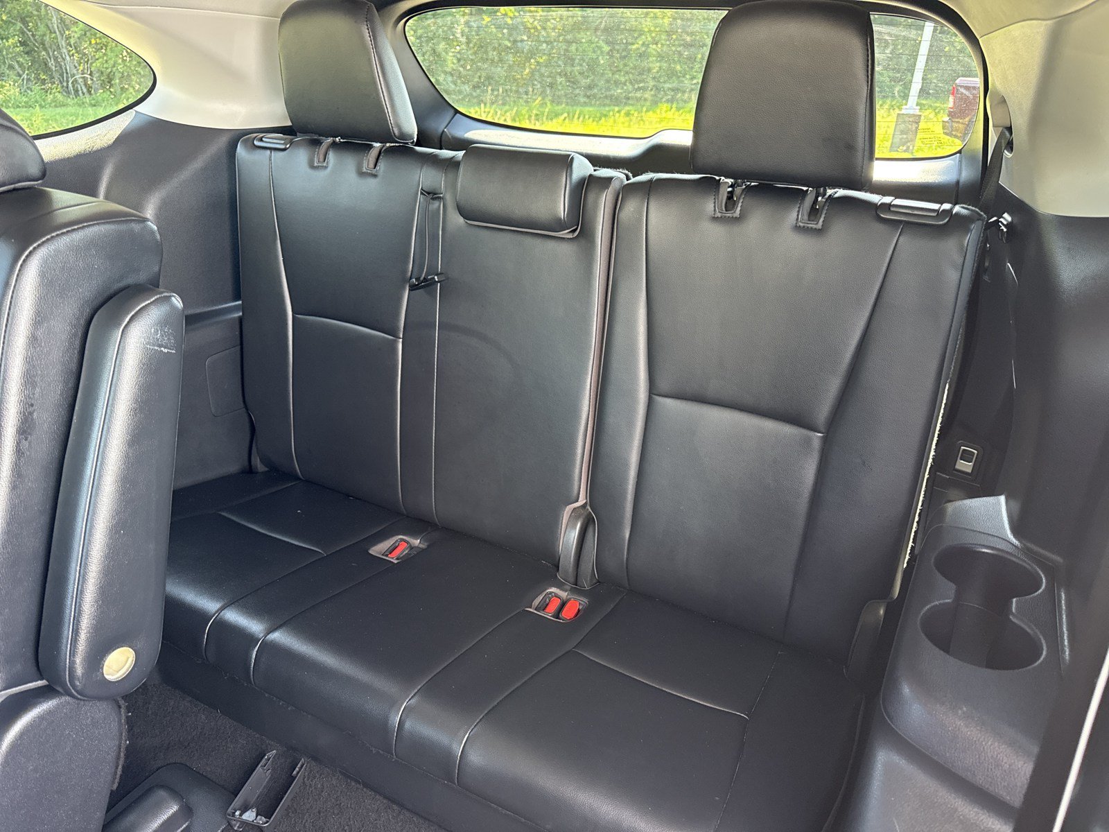 Used 2020 Toyota Highlander XLE FWD image 15