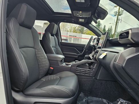New 2026 Toyota 4Runner TRD Off-Road Premium AWD/4WD image 10