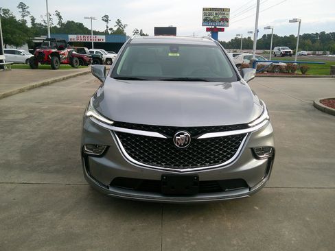 Used 2023 Buick Enclave Avenir w/ Avenir Technology Package FWD image 6