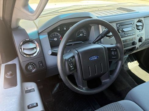 Used 2014 Ford F250 XLT w/ XLT Interior Package AWD/4WD image 10