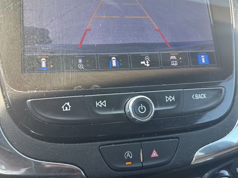 Used 2023 Chevrolet Equinox Premier AWD/4WD image 21
