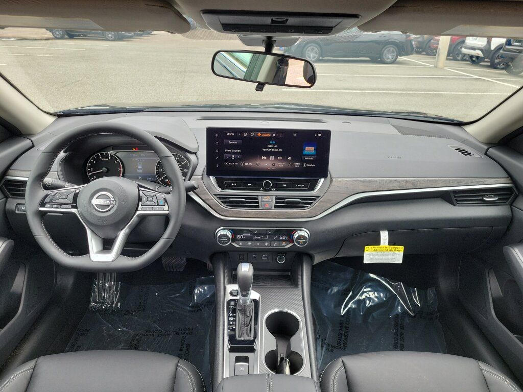 New 2026 Nissan Altima 2.5 SV FWD image 9