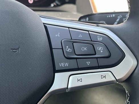 New 2026 Volkswagen Atlas SE FWD image 17