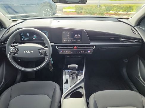 New 2026 Kia Niro LX FWD image 17