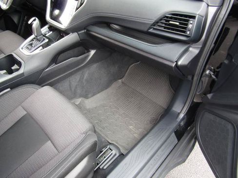 Used 2022 Subaru Outback Premium AWD/4WD image 9