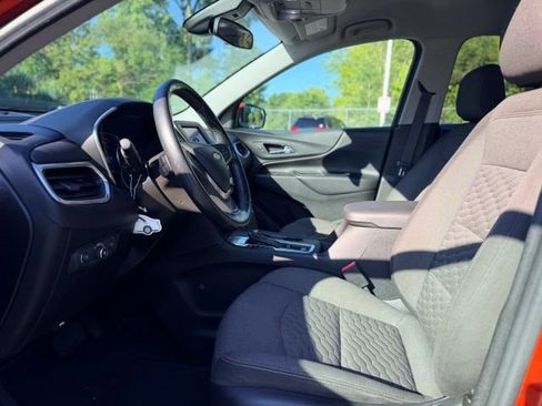 Used 2020 Chevrolet Equinox LT w/ Driver Convenience Package FWD image 7