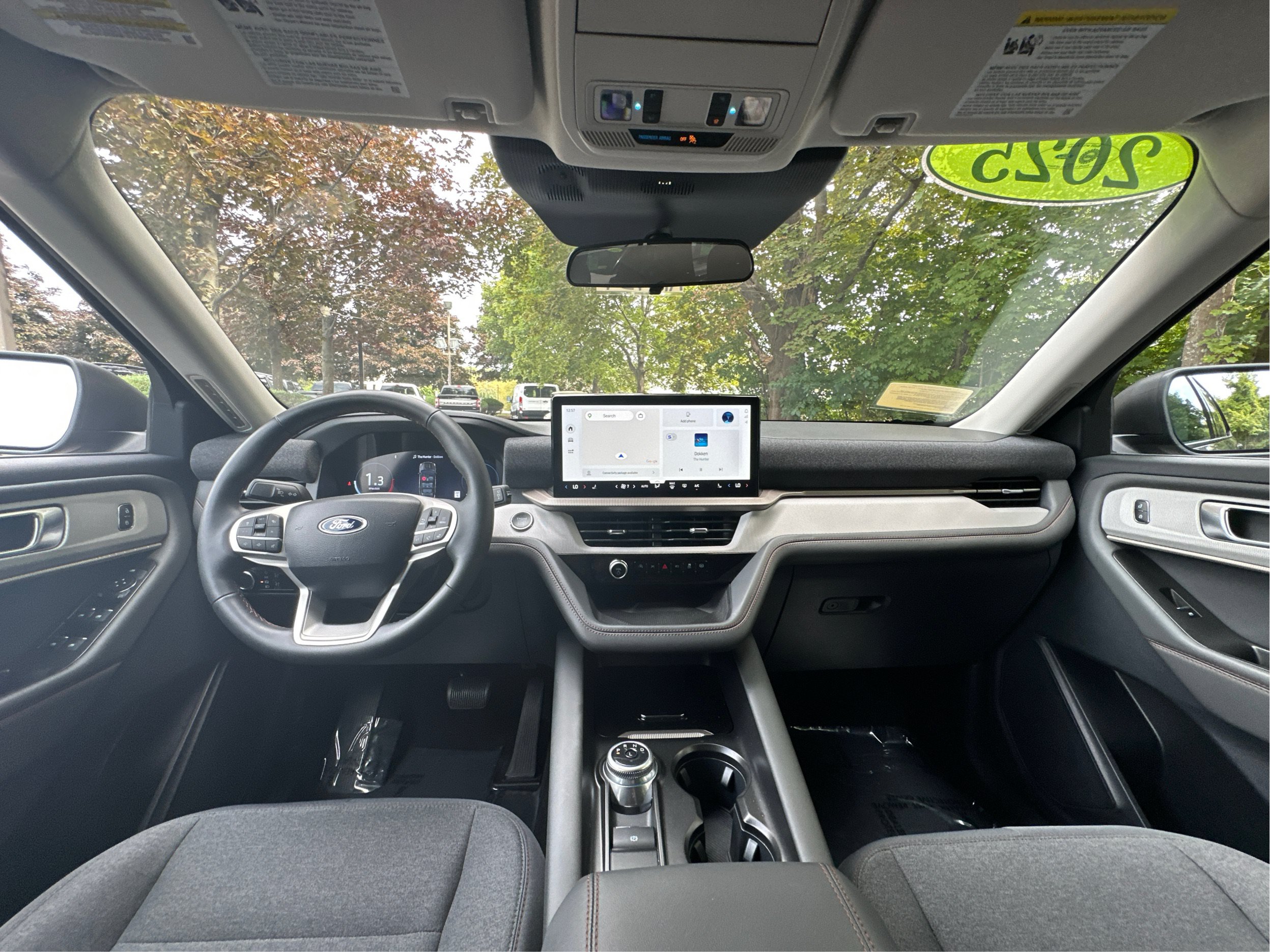 Used 2025 Ford Explorer Active AWD/4WD image 27