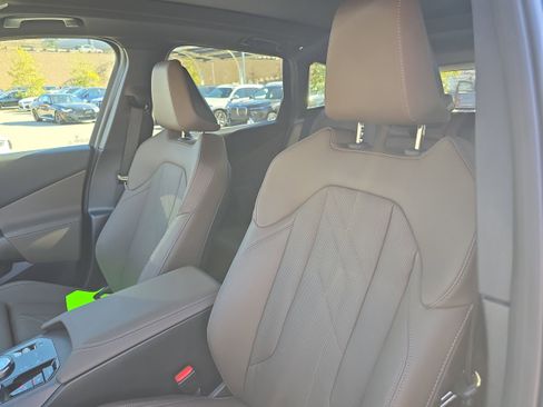 Used 2025 BMW X3 xDrive30i w/ Premium Package image 5