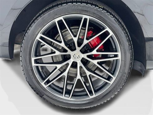 Used 2022 Porsche Macan S image 51