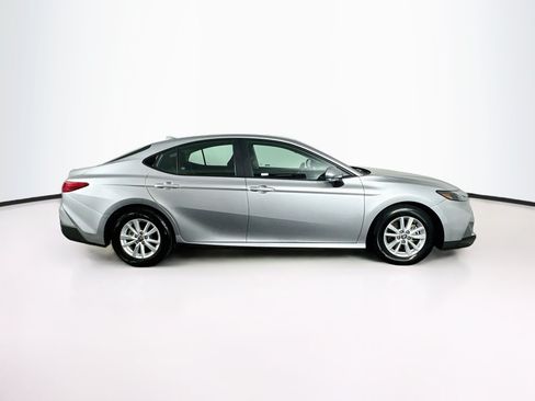 Used 2025 Toyota Camry LE FWD image 10