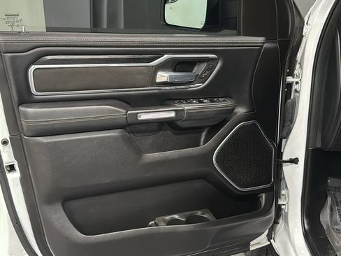 Used 2023 RAM 1500 Laramie AWD/4WD image 9