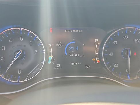 Used 2024 Chrysler Pacifica Limited w/ S Appearance Package image 15