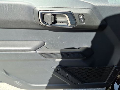 Used 2025 Ford Bronco Big Bend image 15