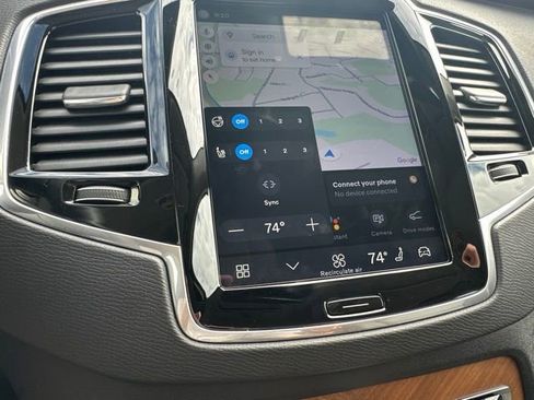 Certified 2024 Volvo XC90 T8 Plus AWD/4WD image 31