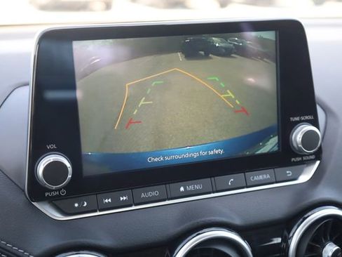 Used 2025 Nissan Sentra SV image 17