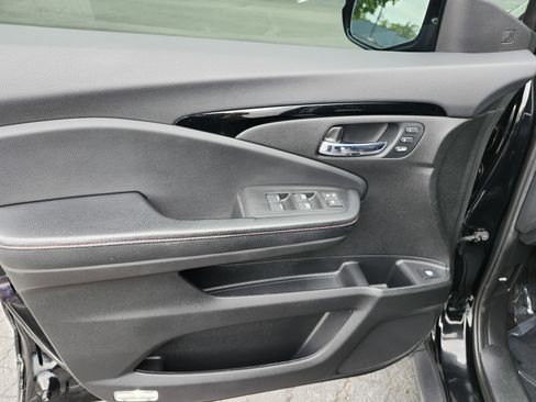 Used 2018 Honda Ridgeline Black Edition image 29